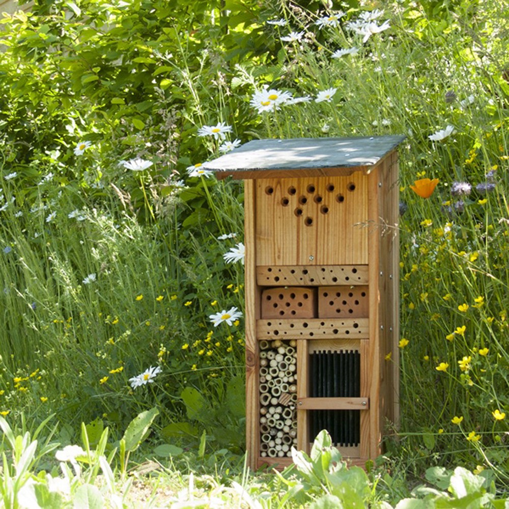 Hôtel à Insecte en bois pour chrysopes, papillons, abeilles et